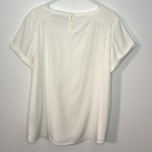 Chicos Round Neck Roll Tab Short Sleeve Blouse 3 - Picture 4 of 7
